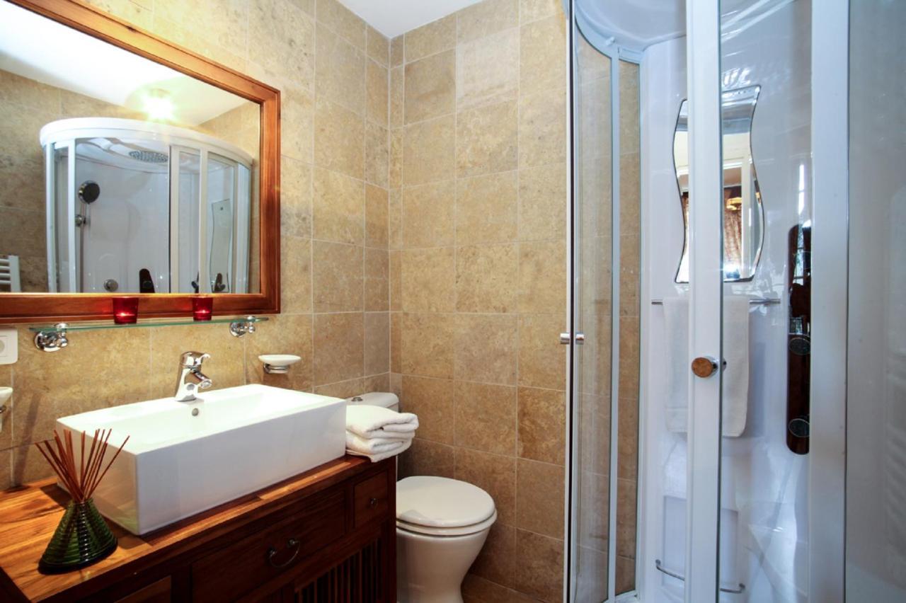 In Sarlat Luxury Rentals, Medieval Center - Maison Fenelon Eksteriør billede